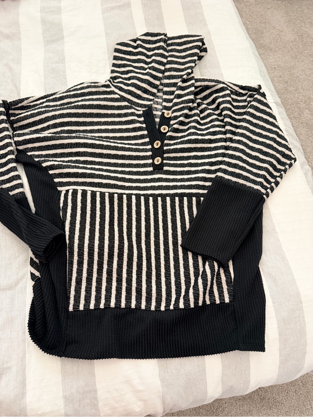 Black and White Striped Hoodie Pullover Long Sleeve Top